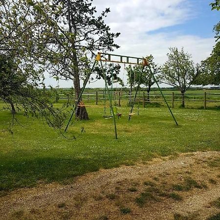Gite Le Campagnard Saint-Germain-Des-Bois  Exterior foto