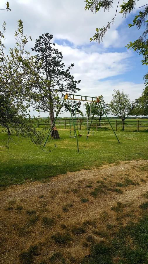 Gite Le Campagnard Saint-Germain-Des-Bois  Exterior foto